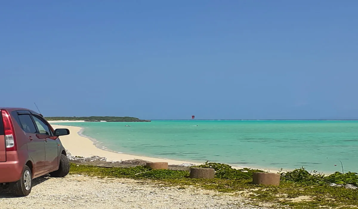 与論島の美しい海とビーチ